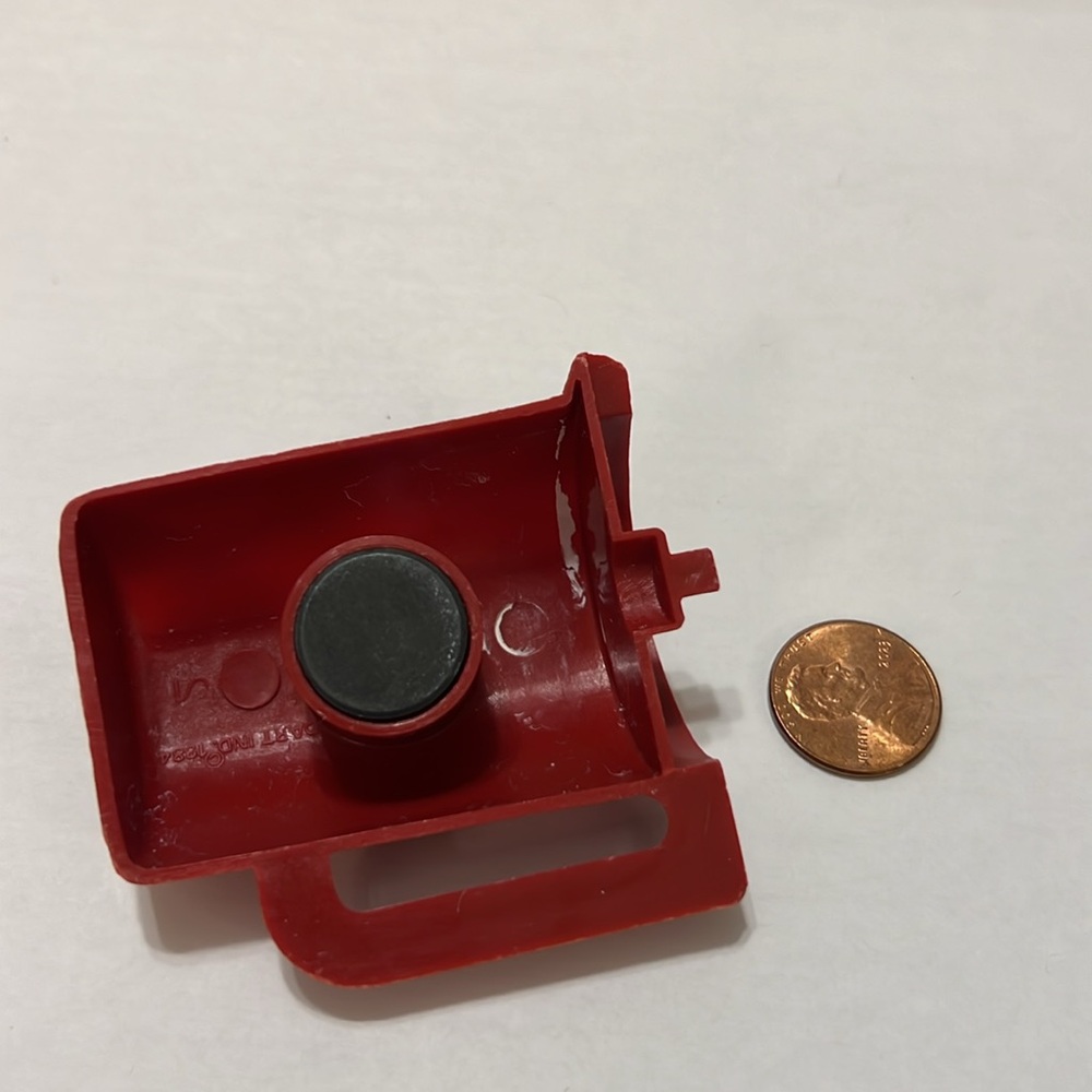 Tupperware Gallon Pitcher Magnet - Picture 3 of 3